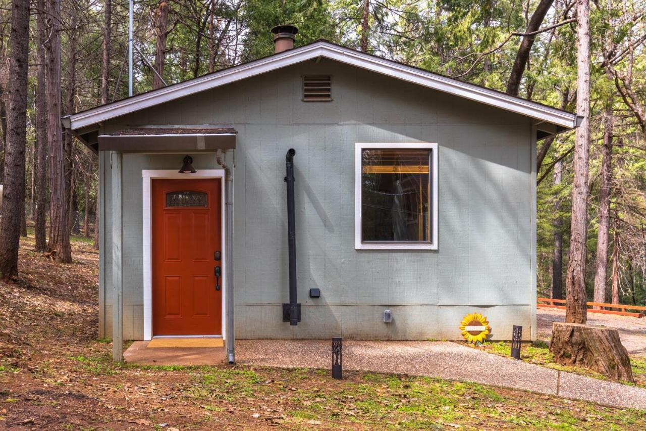 Little House In The Big Woods Hotel Forest Ranch Exterior photo